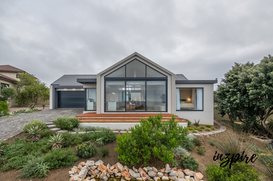 3 Bedroom Property for Sale in Village On Sea Western Cape